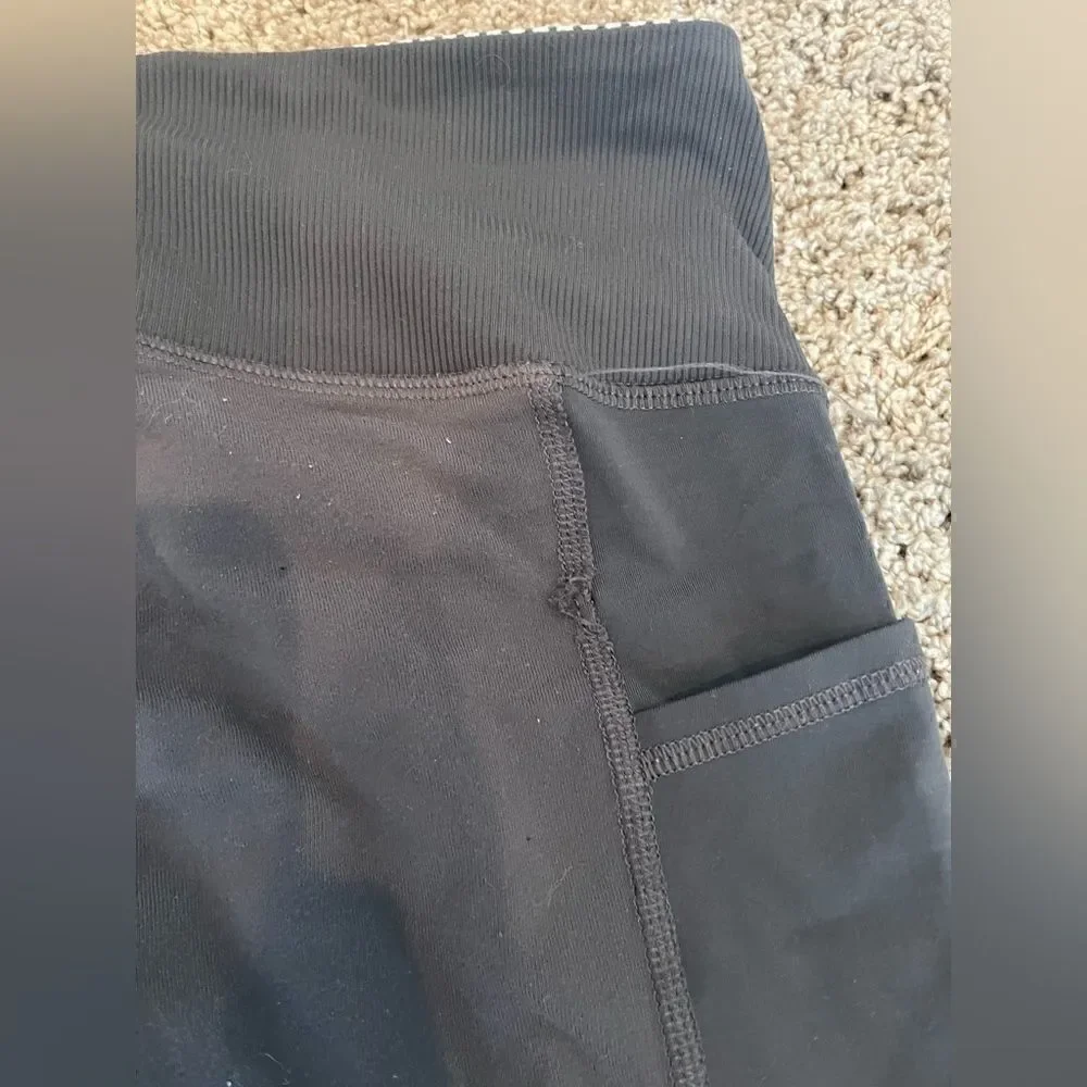 Lululemon Grey Leggings with pockets and ankle slit